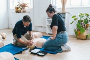 Formation SST obligatoire en entreprise, le Code du travail est clair